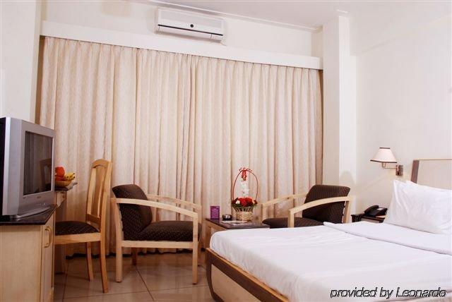 Hotel Komfort Terraces Bangalore Room photo